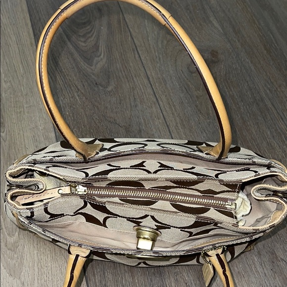 COACH Hampton Madeline Signature Satchel Handbag - Picture 5 of 8